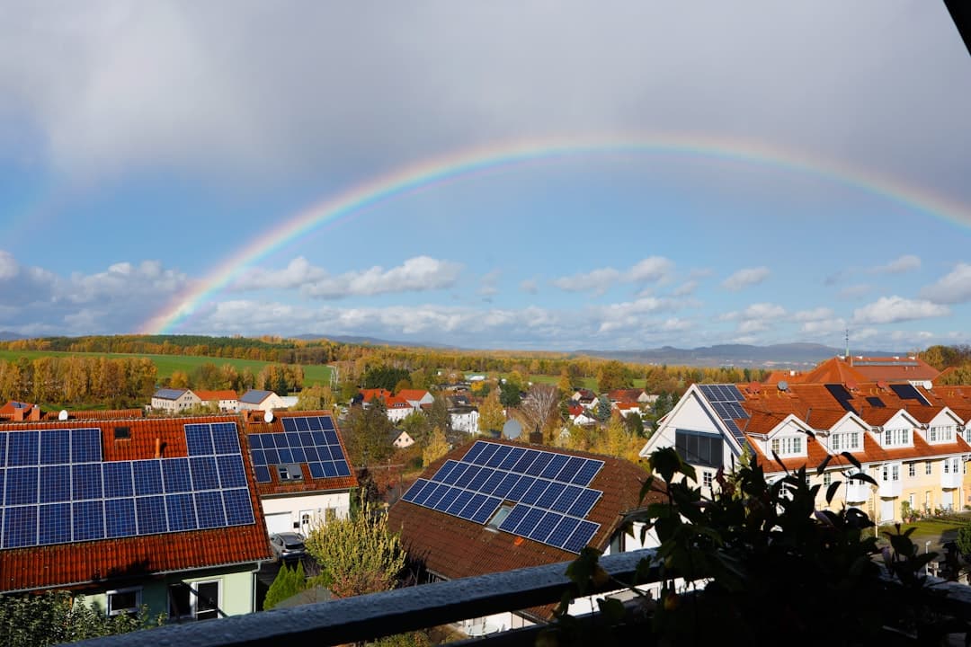Neighborhood with rooftop solar